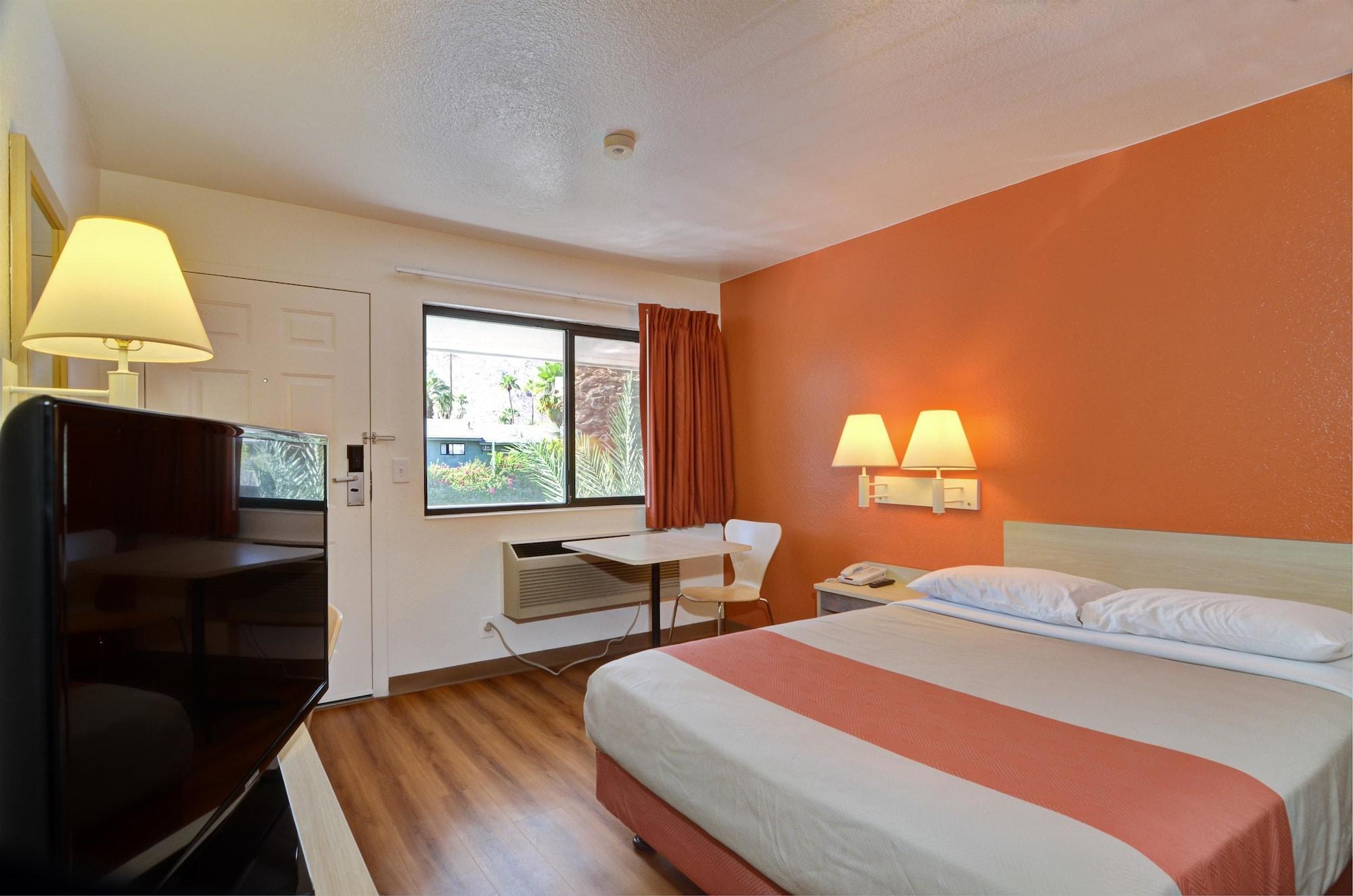 Motel 6-Palm Springs, Ca - East - Palm Canyon Ngoại thất bức ảnh