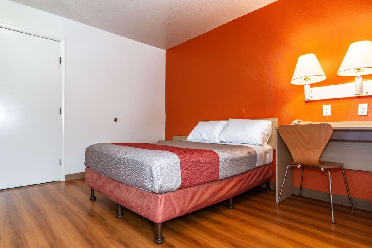 Motel 6-Palm Springs, Ca - East - Palm Canyon Ngoại thất bức ảnh