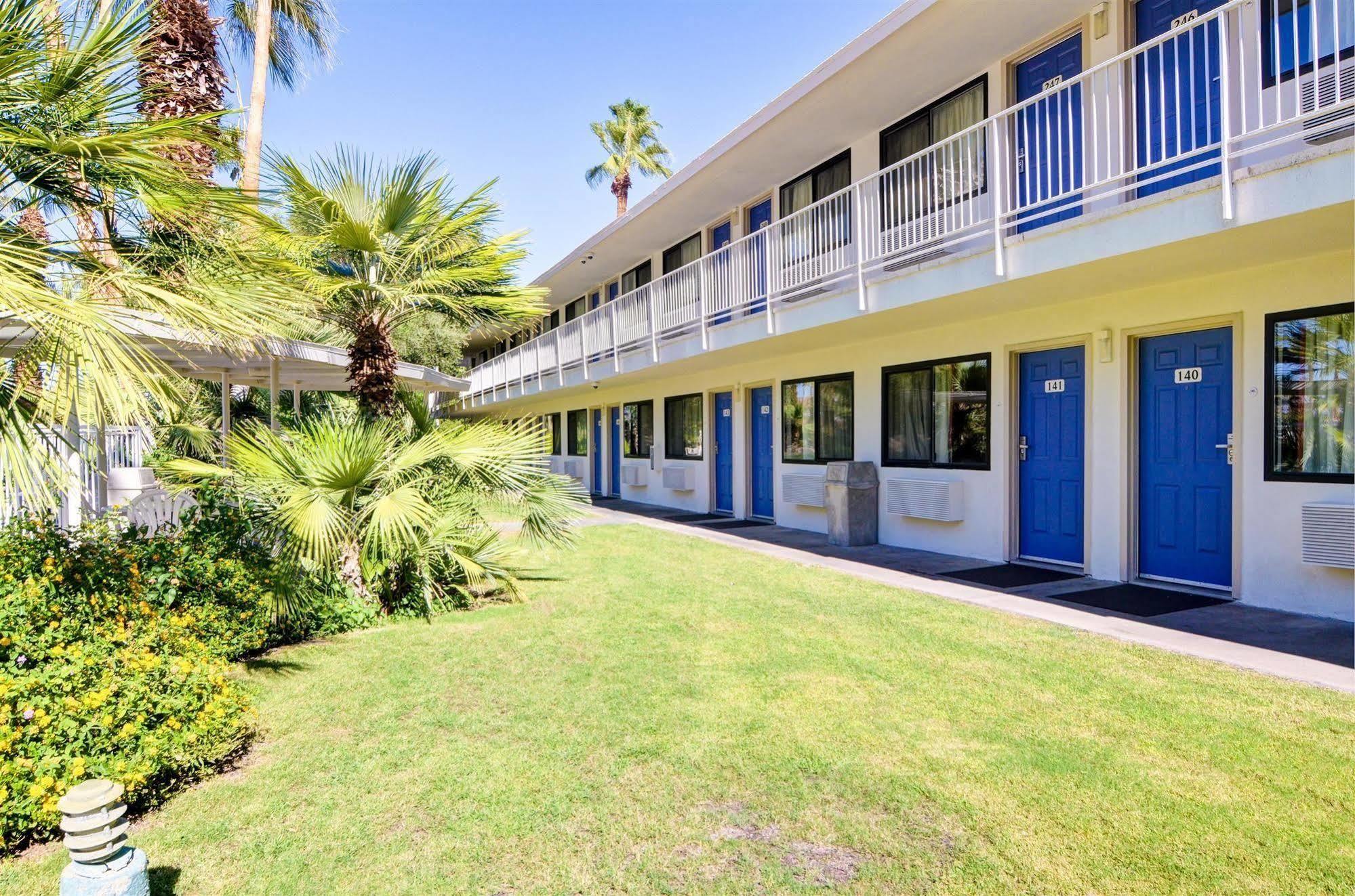 Motel 6-Palm Springs, Ca - East - Palm Canyon Ngoại thất bức ảnh