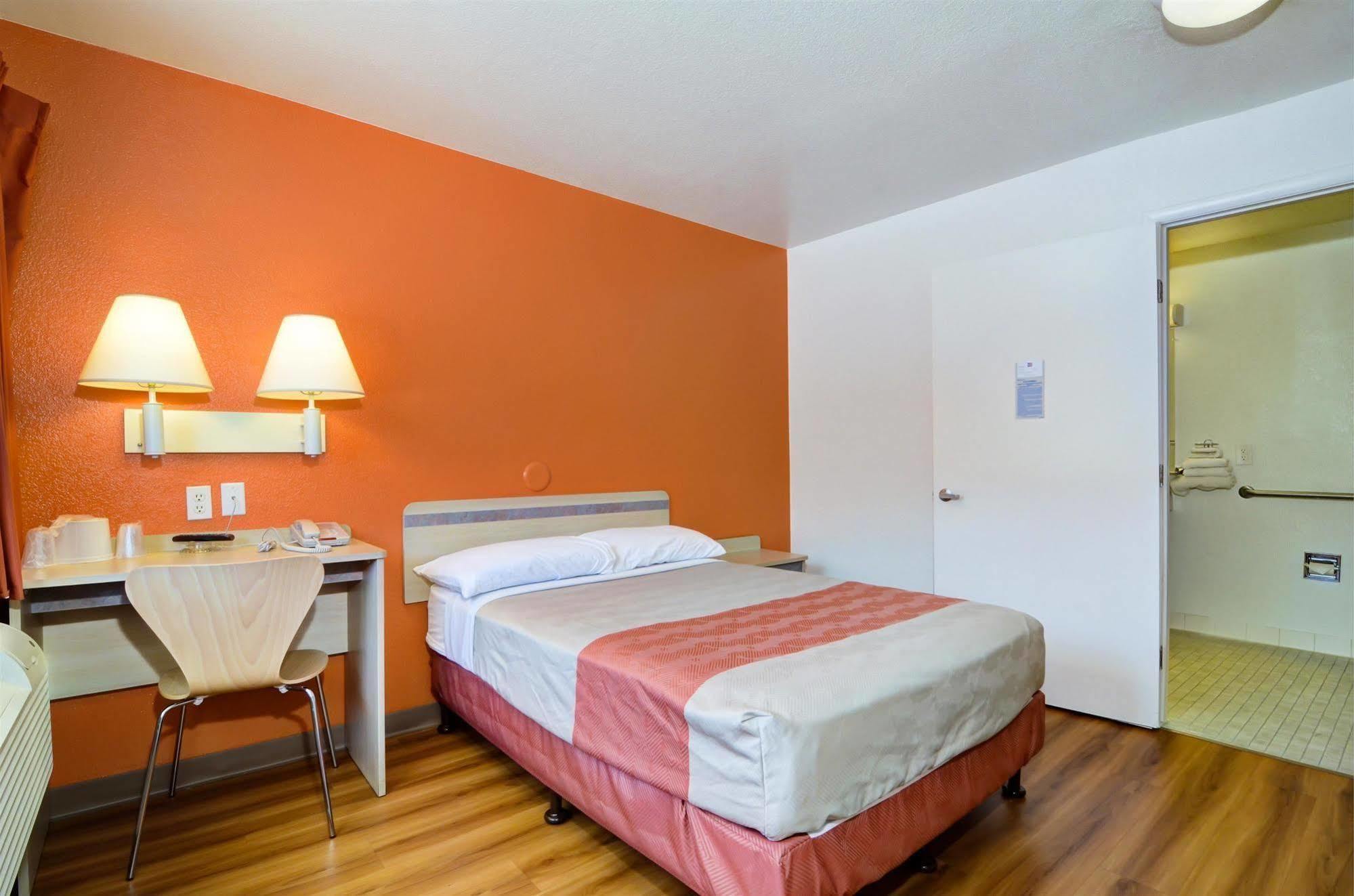 Motel 6-Palm Springs, Ca - East - Palm Canyon Ngoại thất bức ảnh