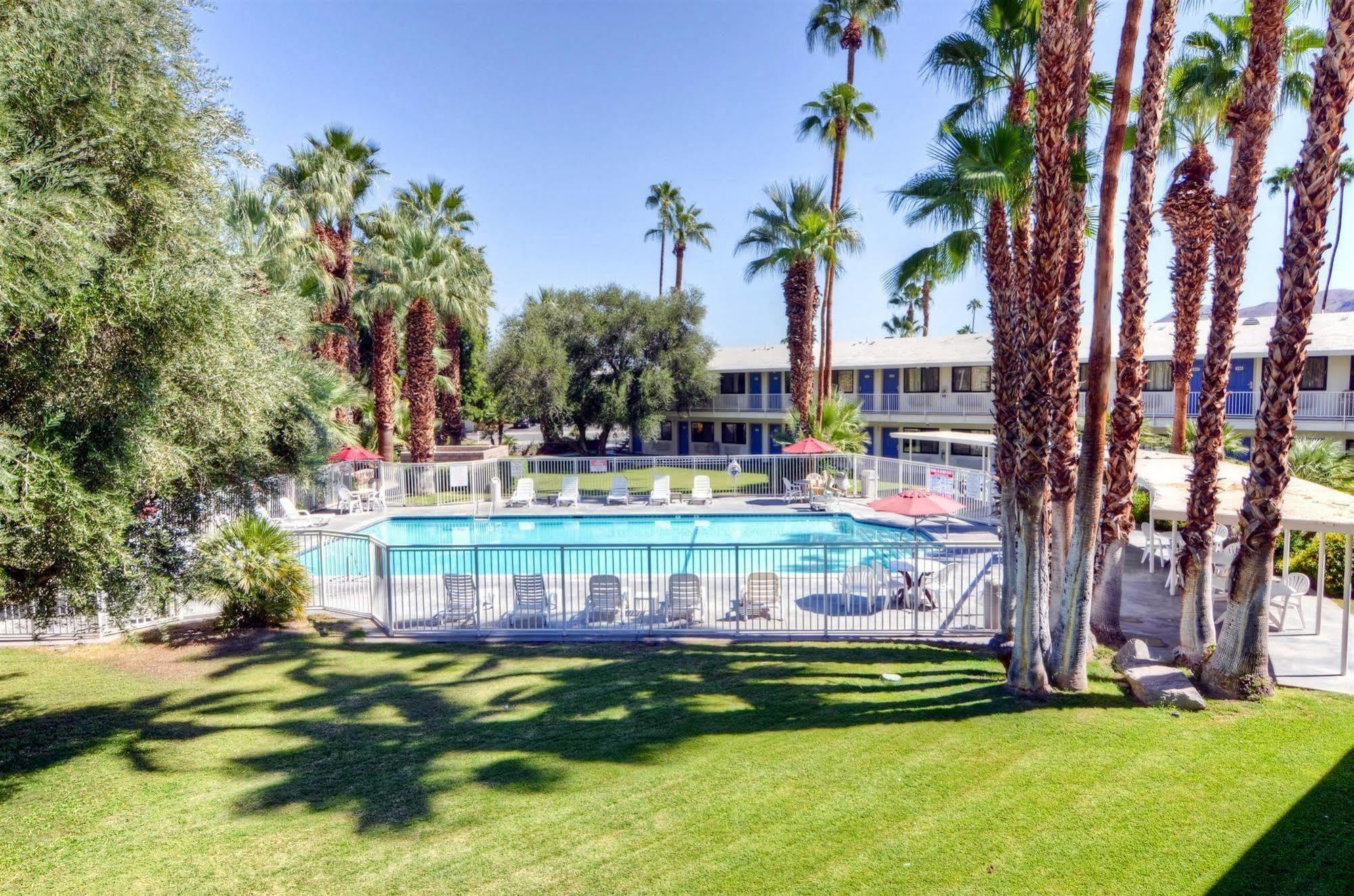 Motel 6-Palm Springs, Ca - East - Palm Canyon Ngoại thất bức ảnh