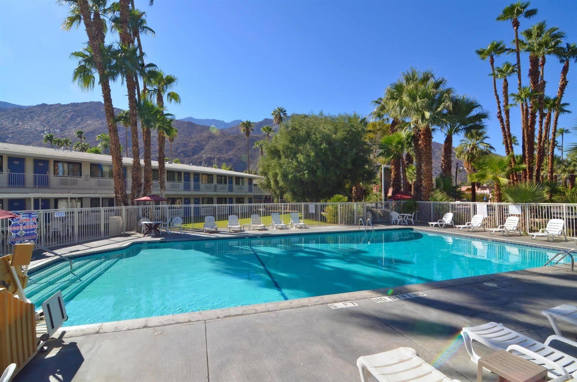 Motel 6-Palm Springs, Ca - East - Palm Canyon Ngoại thất bức ảnh
