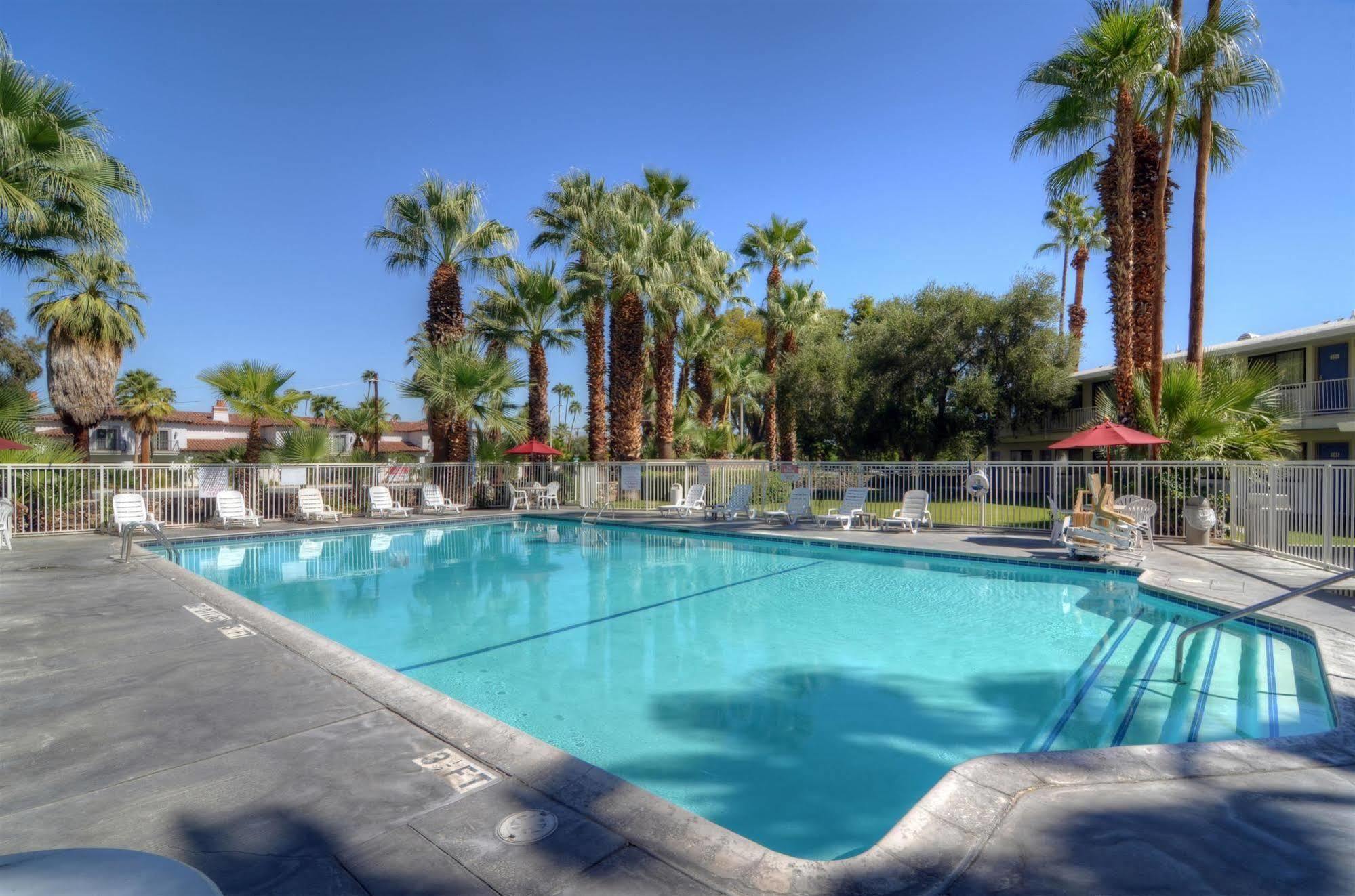 Motel 6-Palm Springs, Ca - East - Palm Canyon Ngoại thất bức ảnh