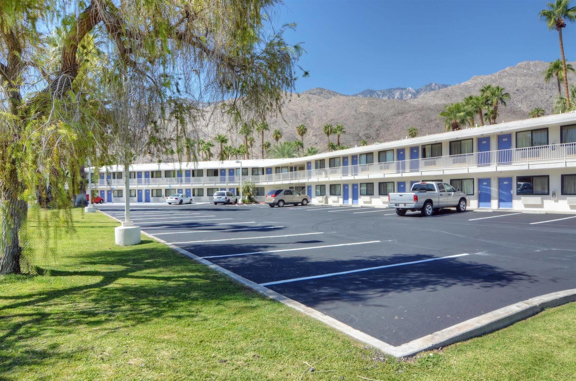 Motel 6-Palm Springs, Ca - East - Palm Canyon Ngoại thất bức ảnh
