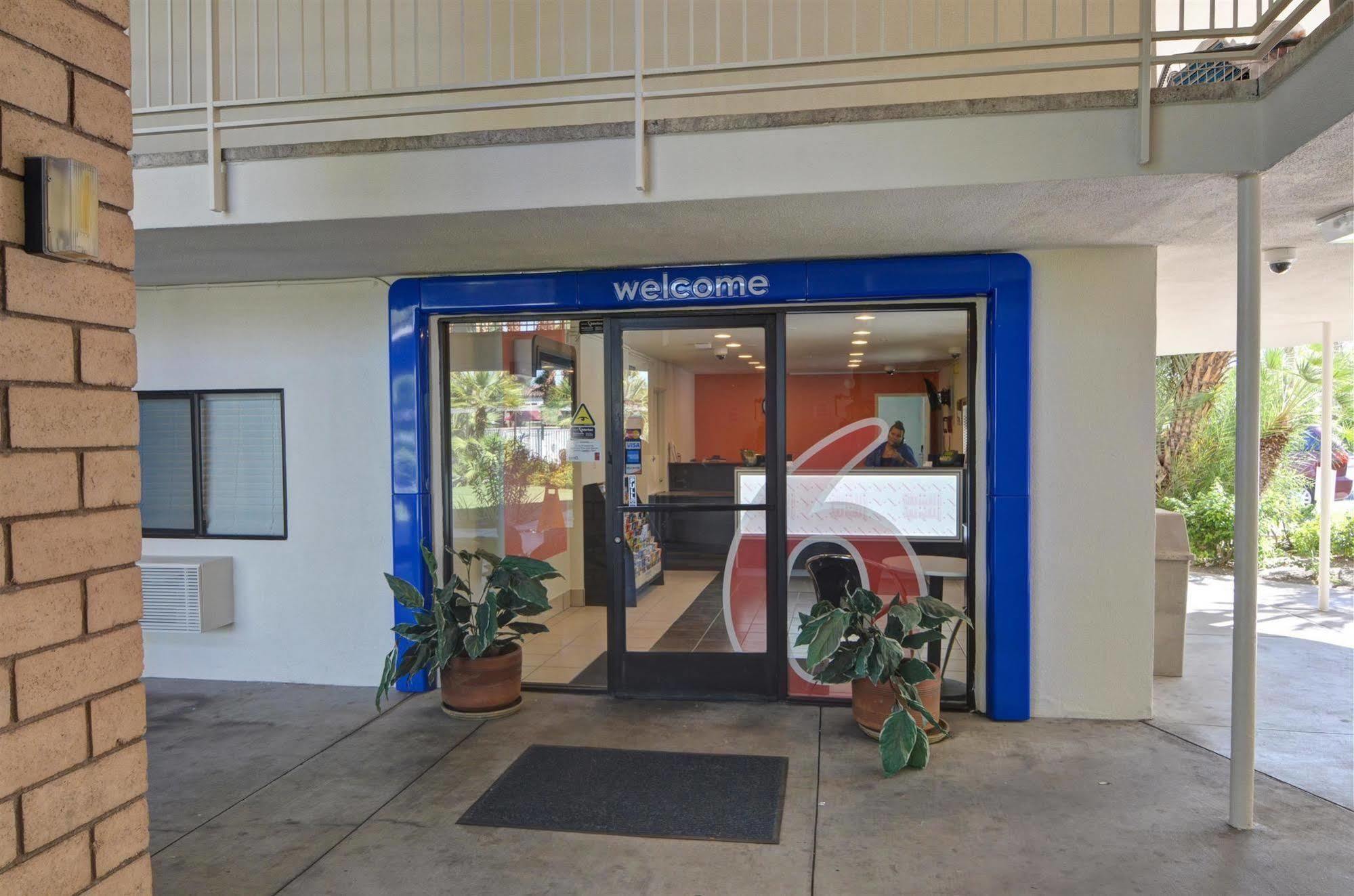 Motel 6-Palm Springs, Ca - East - Palm Canyon Ngoại thất bức ảnh