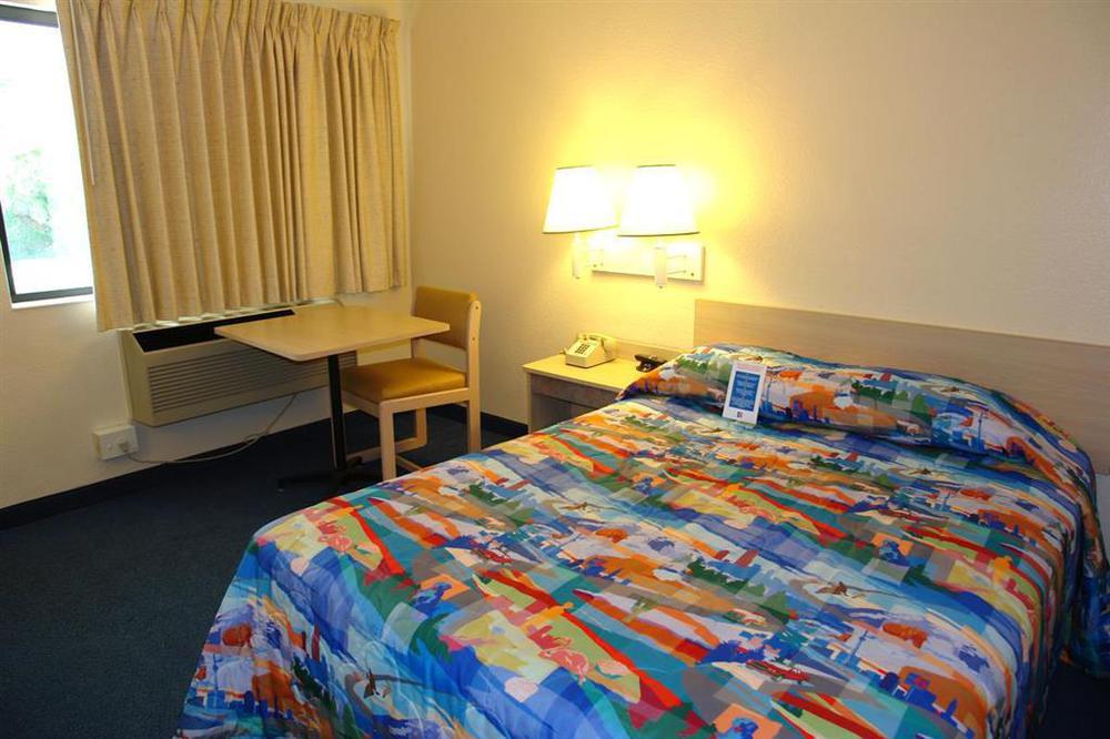 Motel 6-Palm Springs, Ca - East - Palm Canyon Phòng bức ảnh