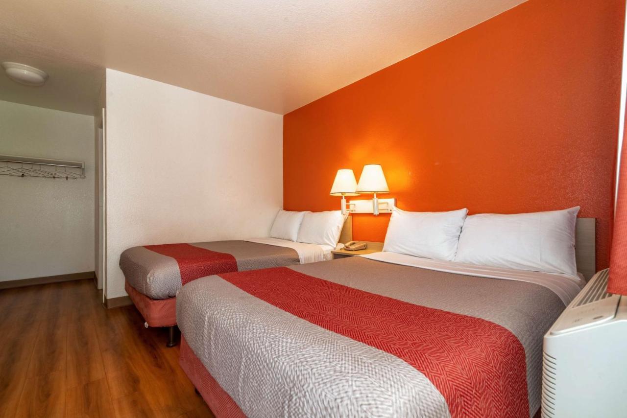 Motel 6-Palm Springs, Ca - East - Palm Canyon Ngoại thất bức ảnh